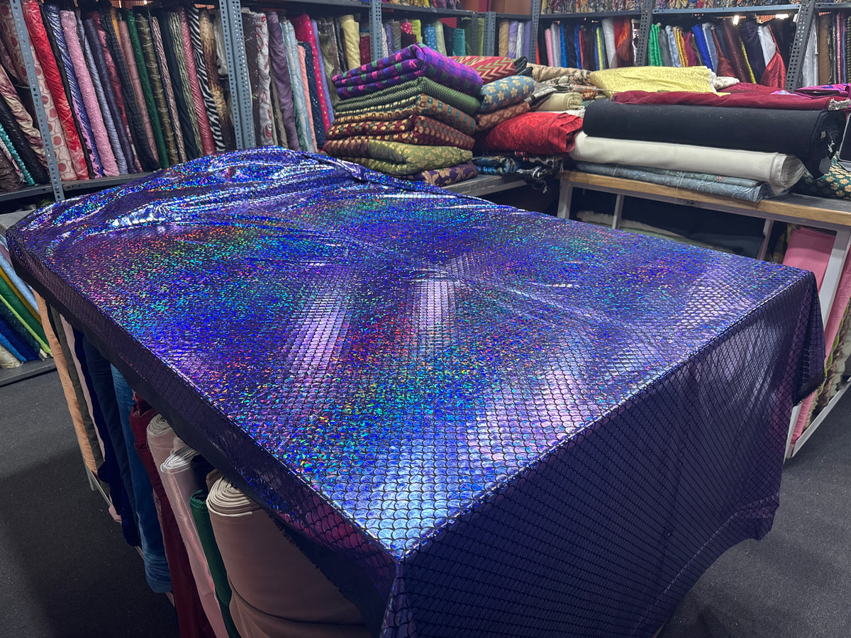 Holographic 0003